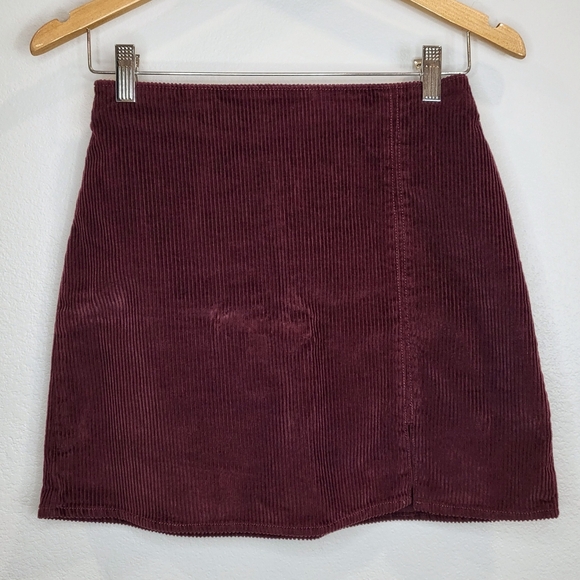 Hollister Burgundy Corduroy Skirt - Picture 3 of 5